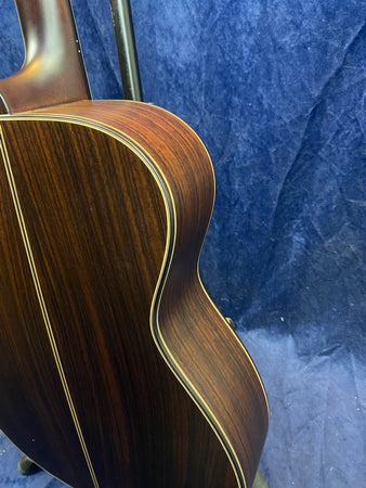 Auden 632 Series Bowman Rosewood Satin Finish in Hard Case