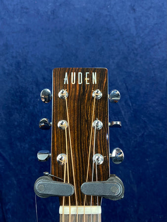 Auden Artist Mahogany Austin Model Spruce Top Full Body in Hard Case