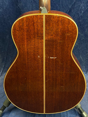 Auden Artist Mahogany Austin Model Spruce Top Full Body in Hard Case
