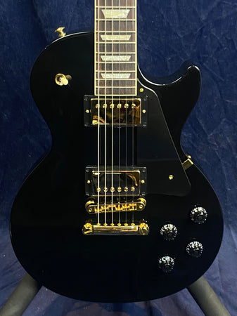 Gibson Les Paul Studio Gold Hardware in Ebony