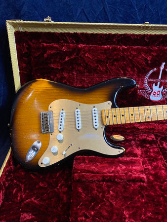 Fender Custom Shop Relic Stratocaster '54 60th Anniversary in 2 Tone Sunburst