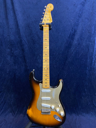 Fender Custom Shop Relic Stratocaster '54 60th Anniversary in 2 Tone Sunburst
