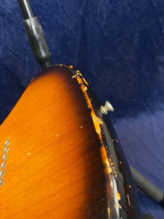 Fender Custom Shop Relic Stratocaster '54 60th Anniversary in 2 Tone Sunburst