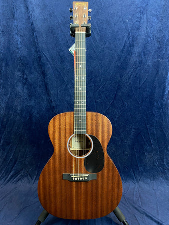 Martin 000-10E Sapele Road Series Fishman MX-T and Soft Shell Case