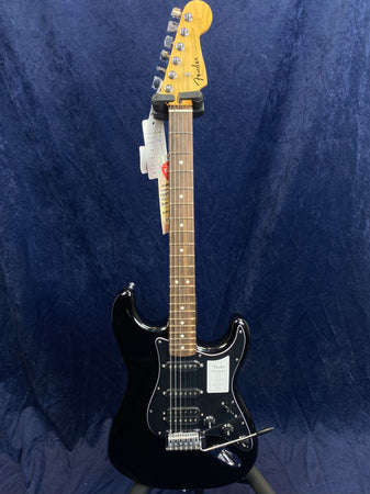 Fender Standard Series Stratocaster HSS Laurel Fingerboard Black PG in Black