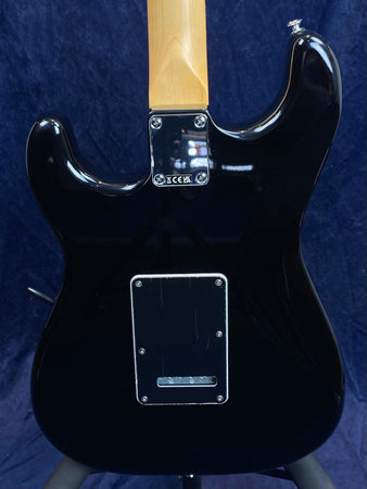 Fender Standard Series Stratocaster HSS Laurel Fingerboard Black PG in Black