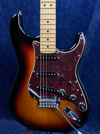Fender Ltd Edition Player Stratocaster Tortoiseshell Pickguard in 3 Color Sunburst Ex-Demo