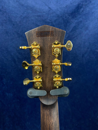 Cort Gold OC8 All Solid Sitka/Pau Ferro Electro Orchestra Acoustic in Natural with Case