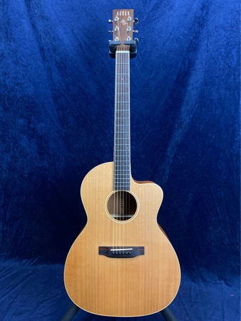Auden Neo Chester Cutaway 45mm Nut Brad Clark in Cedar/Mahogany Pre-owned