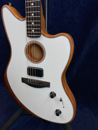 Fender American Acoustasonic Jazzmaster in Arctic White Pre-owned with case