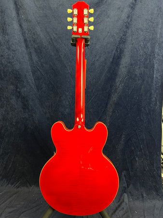 Epiphone ES-335 Semi Hollow Figured Top in Sixties Cherry with Gig Bag