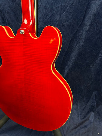 Epiphone ES-335 Semi Hollow Figured Top in Sixties Cherry with Gig Bag