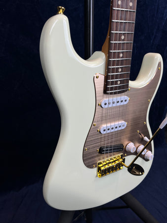Jet JS-380 Limited Edition Copper Pickguard Hot-Rail in Olympic White Pre-owned