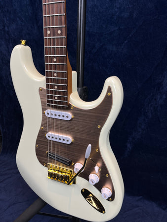 Jet JS-380 Limited Edition Copper Pickguard Hot-Rail in Olympic White Pre-owned