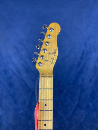 Gordon Smith Classic T with Maple Neck in Butterscotch Blonde Case
