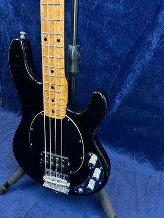 Ernie Ball Music Man Classic StingRay 4 Bass 2015 Maple Neck in Black Pre-owned
