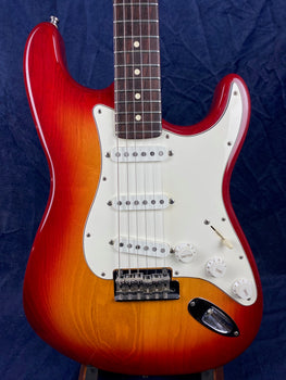 Fender Custom Shop Classic Collection Strat in Sienna Burst '98 with Case Pre-owned