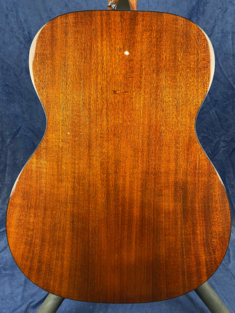 Martin 000E Retro Plus Road Series Mahogany with Soft Shell Case