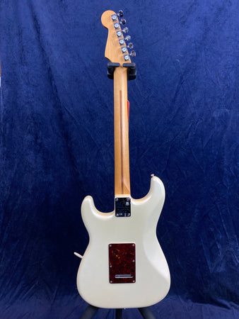 Fender Player Plus Stratocaster SSS in Olympic Pearl 2022 Pre-owned