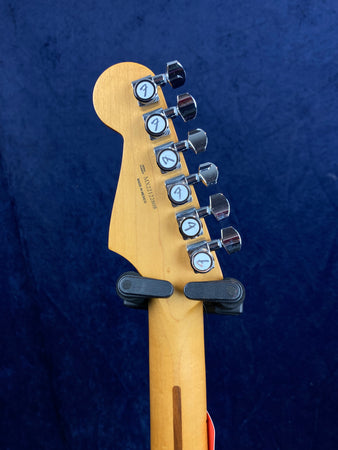 Fender Player Plus Stratocaster SSS in Olympic Pearl 2022 Pre-owned