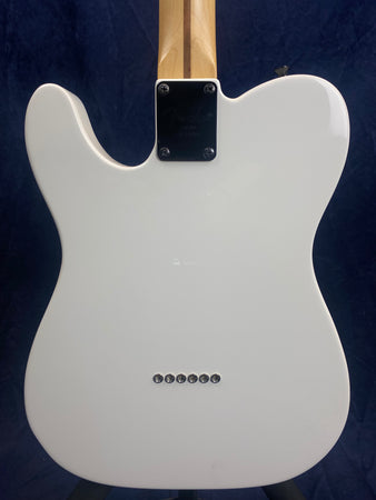Fender Player Telecaster in Polar White with Black Hardware 2022 Pre-owned