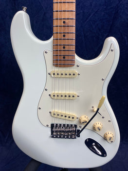 Jet Guitars JS-300 S Type in White