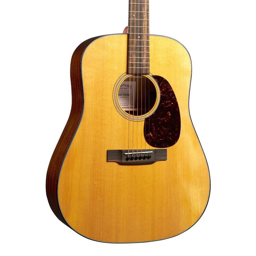 Martin D-12E Road Series Retro Dreadnought en épicéa/sapele dans un étui souple