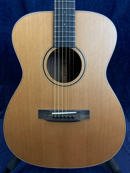 Auden 632 Series Bowman Rosewood Satin Finish in Hard Case