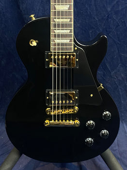 Gibson Les Paul Studio Gold Hardware in Ebony