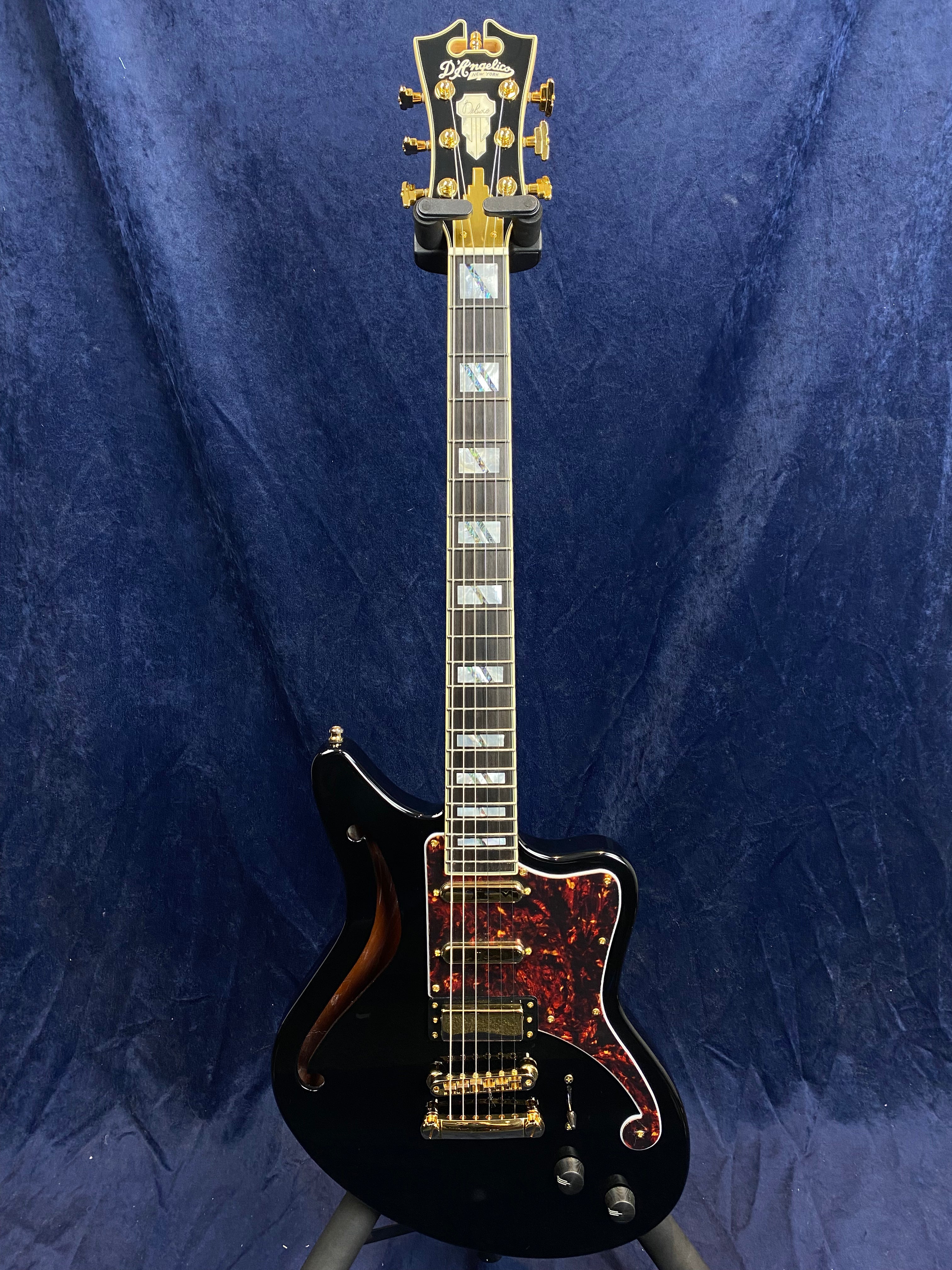ギター d'angelico deluxe bedford SH black D'Angelico Deluxe Bedford SH Black エレキギター(ディアン