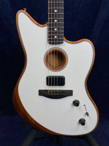 Fender American Acoustasonic Jazzmaster in Arctic White Pre-owned with case
