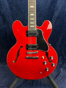 Epiphone ES-335 Semi Hollow Figured Top in Sixties Cherry with Gig Bag