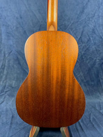 Martin 00-17S in Whiskey Sunset Pre-owned with Hard Case