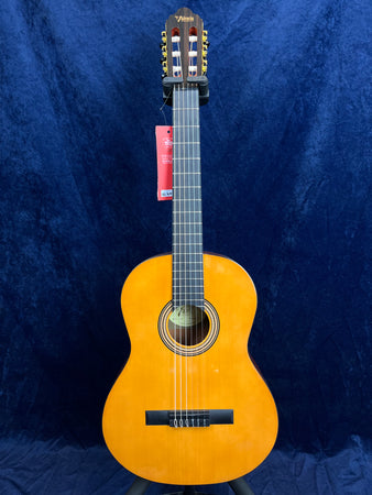 Valencia VC264 4/4 Size Classical Guitar in Gloss Natural