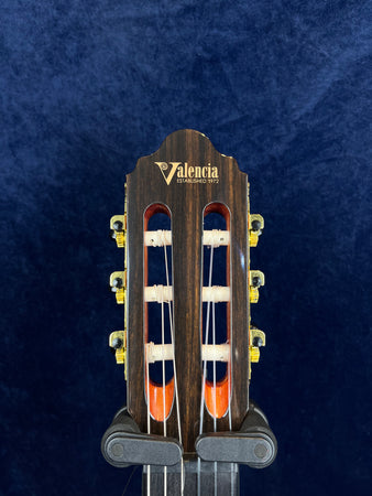 Valencia VC264 4/4 Size Classical Guitar in Gloss Natural