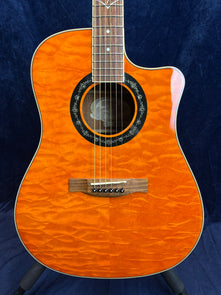 Fender T-Bucket 300CE Electro Acoustic in Quilt Top Natural Pre-owned 2013