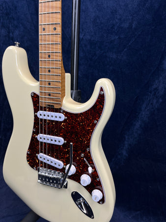 Gordon Smith Classic S Flame Roasted Maple Neck Swamp Ash Body in Bude Cream