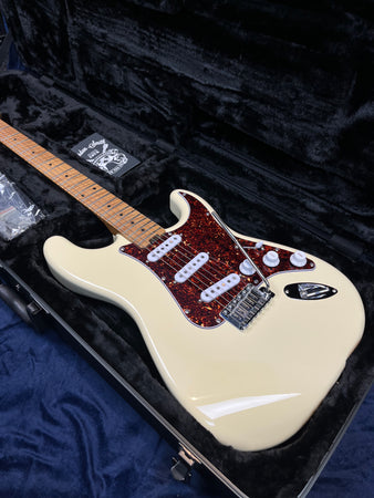 Gordon Smith Classic S Flame Roasted Maple Neck Swamp Ash Body in Bude Cream