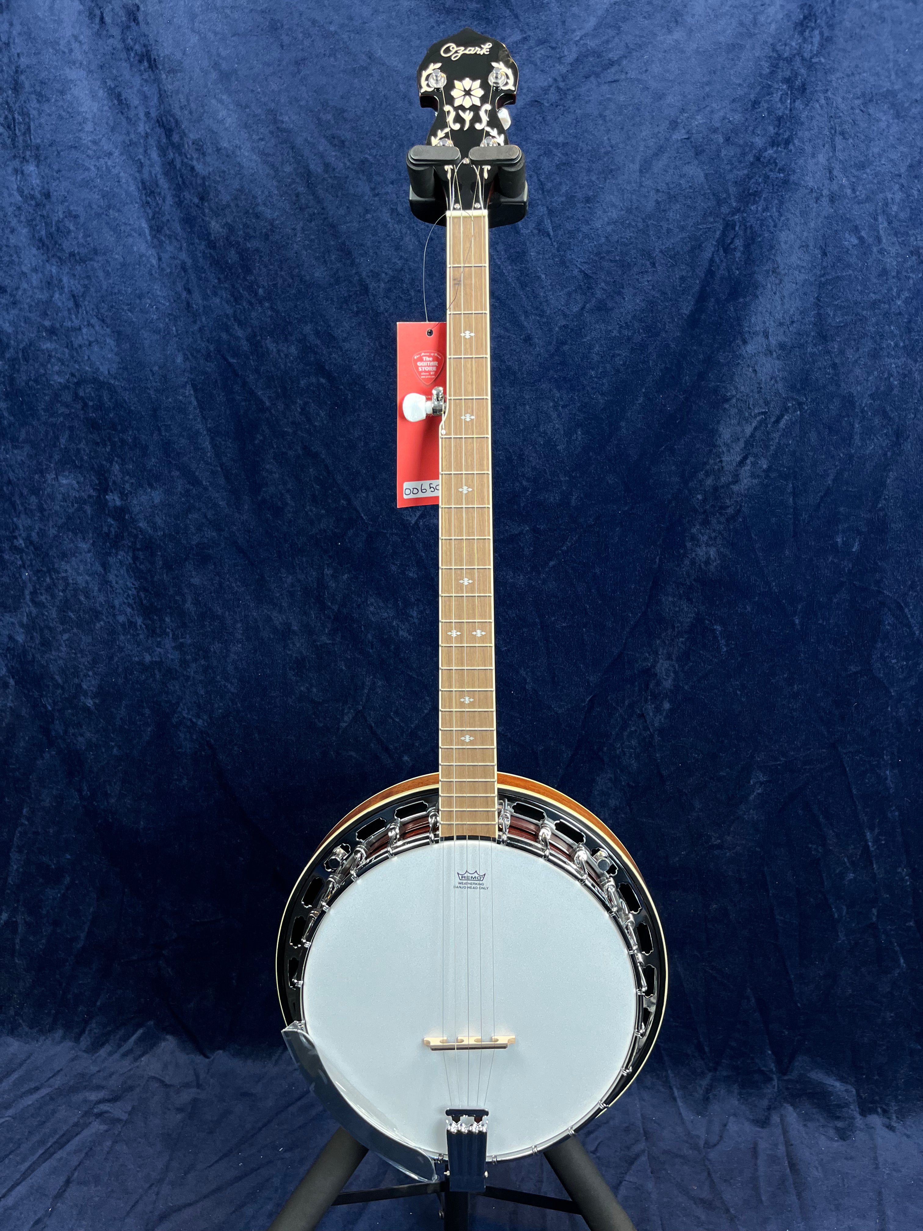 Ozark 2112G 5 String Banjo with Padded Cover