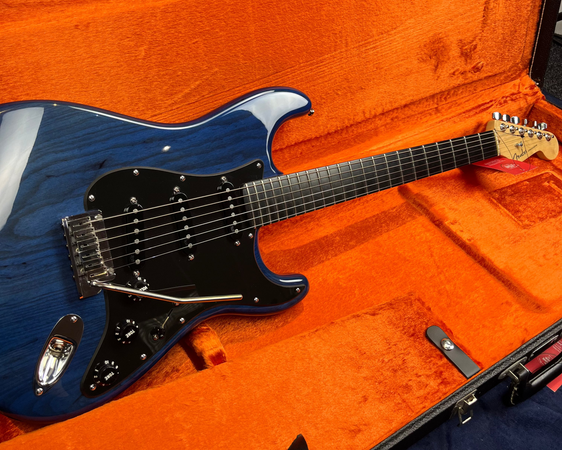 Fender American Deluxe Bad Boy Blue Stratocaster Pre-owned with Case
