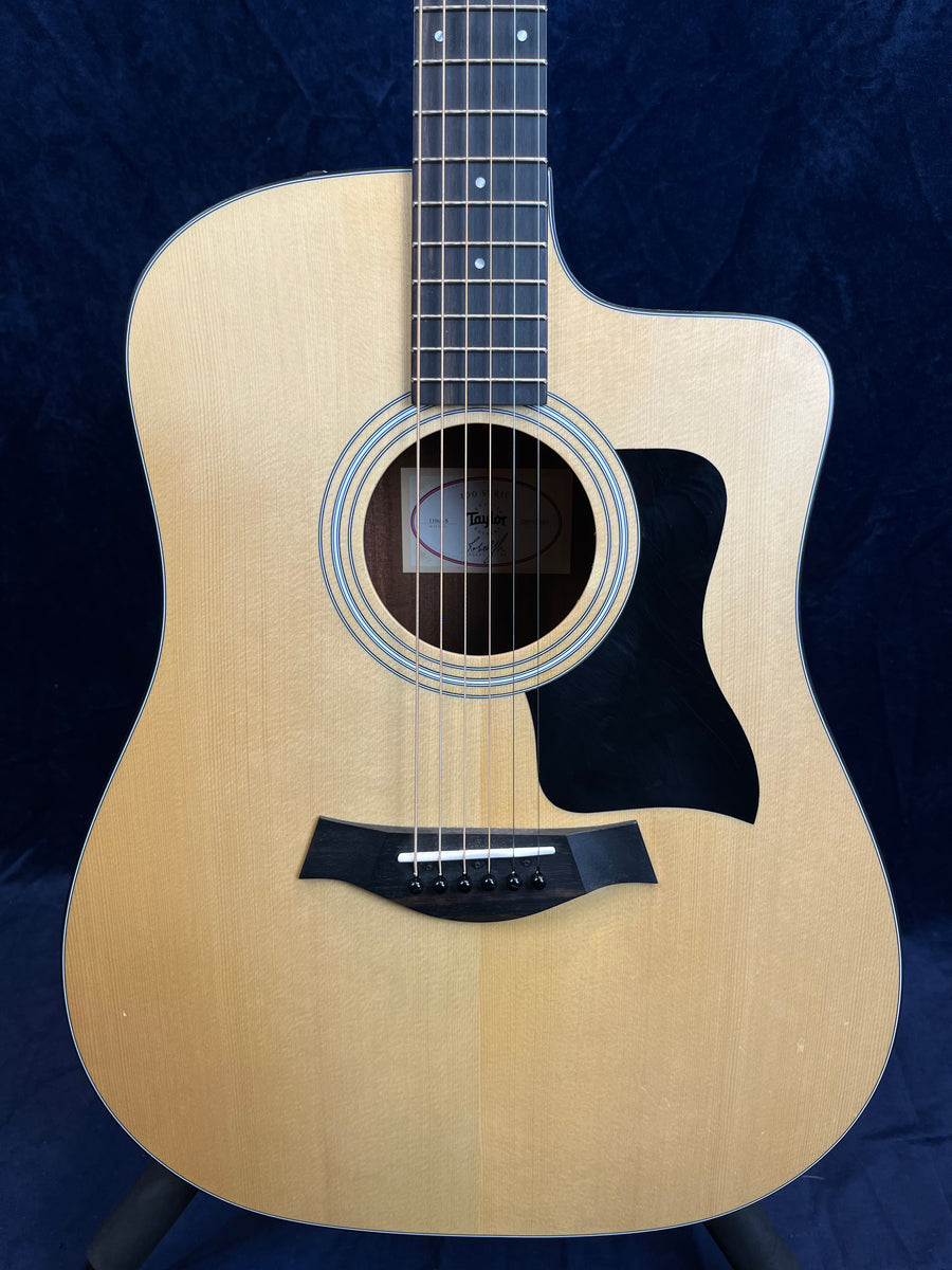 Taylor 110CE-S Dreadnought Pan Coupé Electro en finition Naturelle, d'occasion 2023