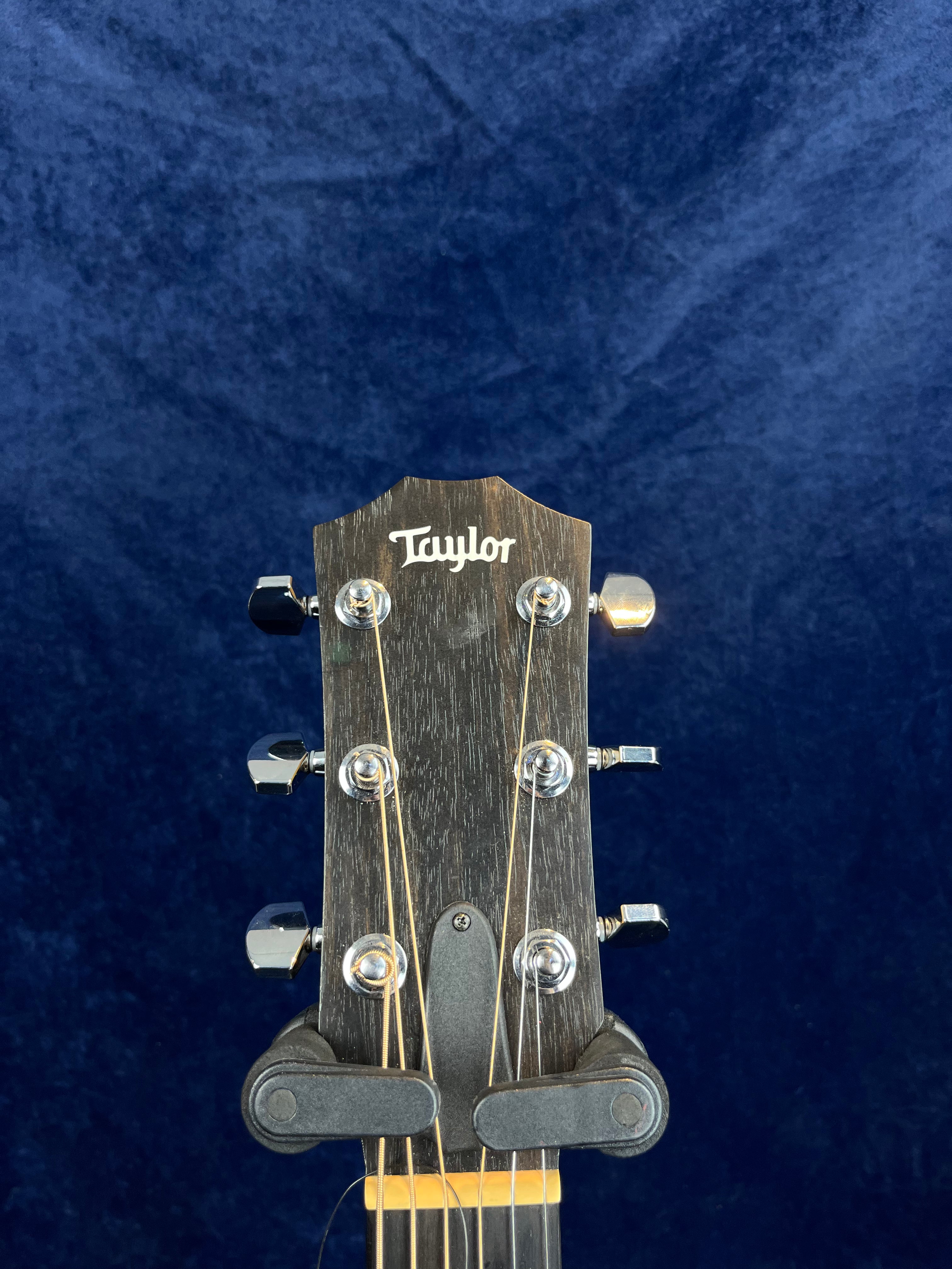 Taylor 110CE-S Dreadnought Pan Coupé Electro en finition Naturelle, d'occasion 2023