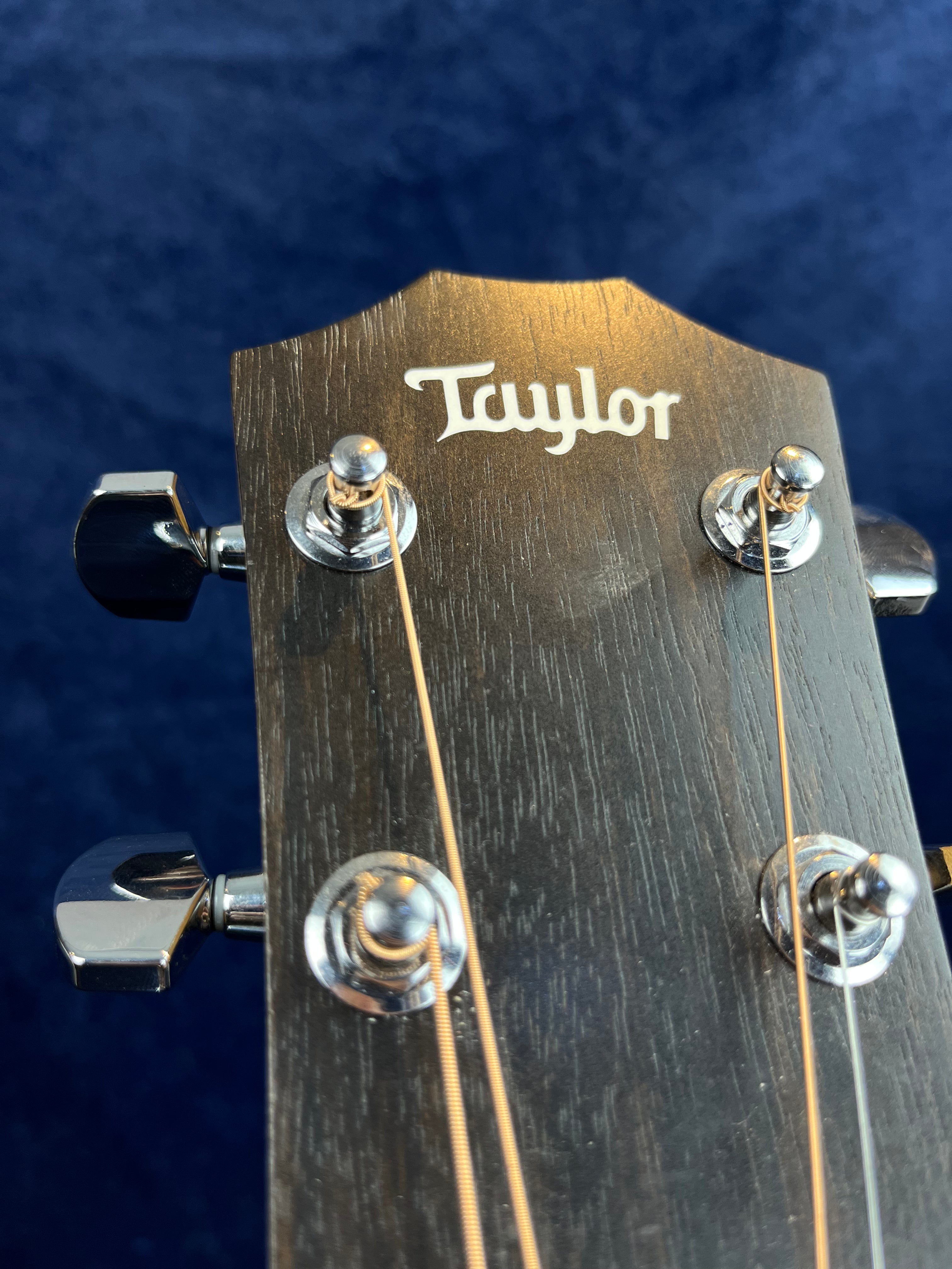Taylor 110CE-S Dreadnought Pan Coupé Electro en finition Naturelle, d'occasion 2023