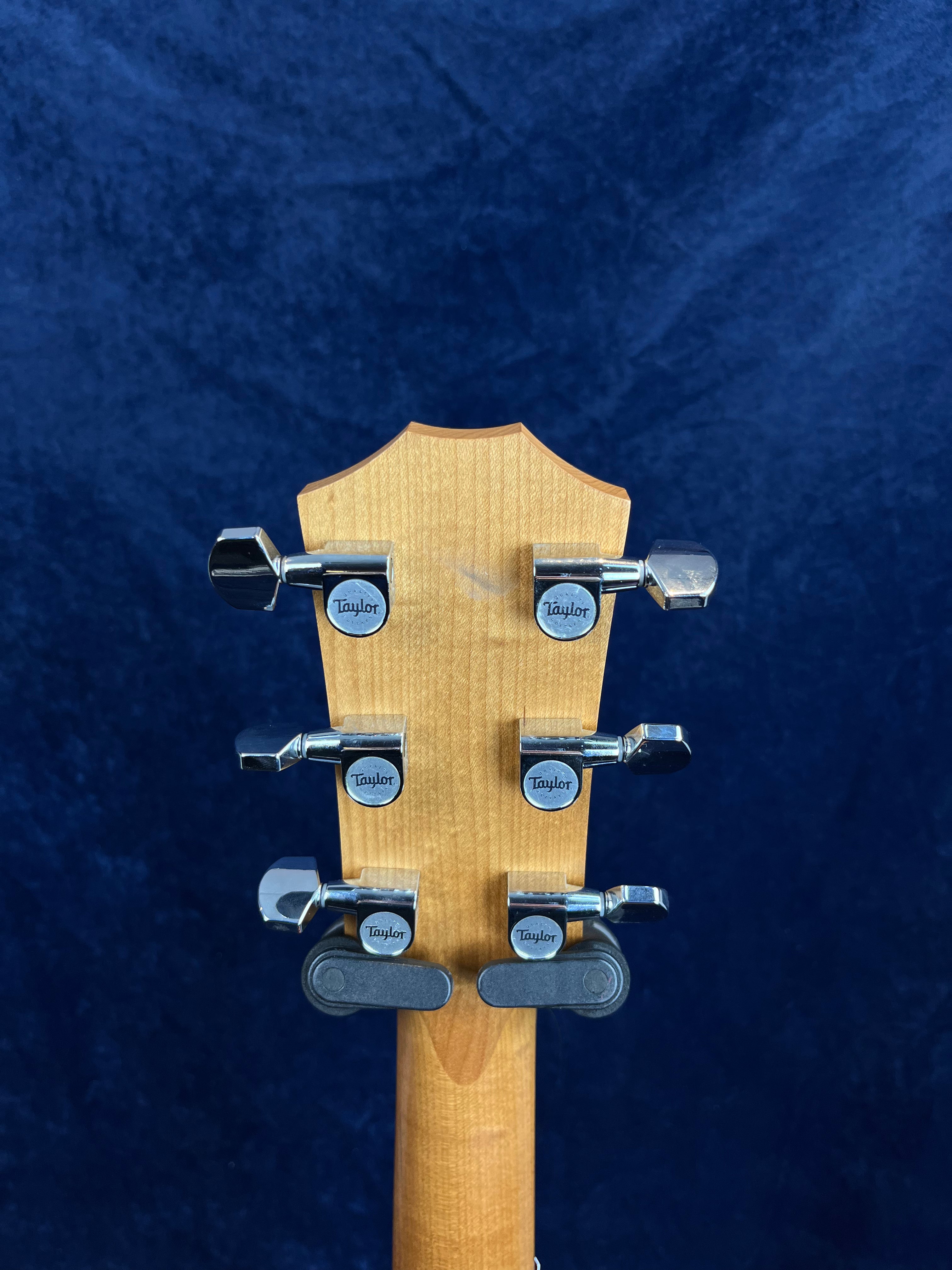 Taylor 110CE-S Dreadnought Pan Coupé Electro en finition Naturelle, d'occasion 2023