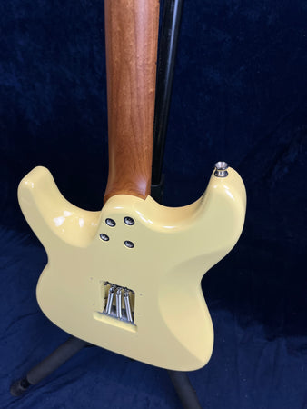Jet Guitars JS-400 HSS in Vintage Yellow Pre-owned