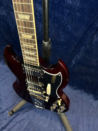 Gibson SG Standard 61 Maestro Vibrola T-Type in Aged Cherry