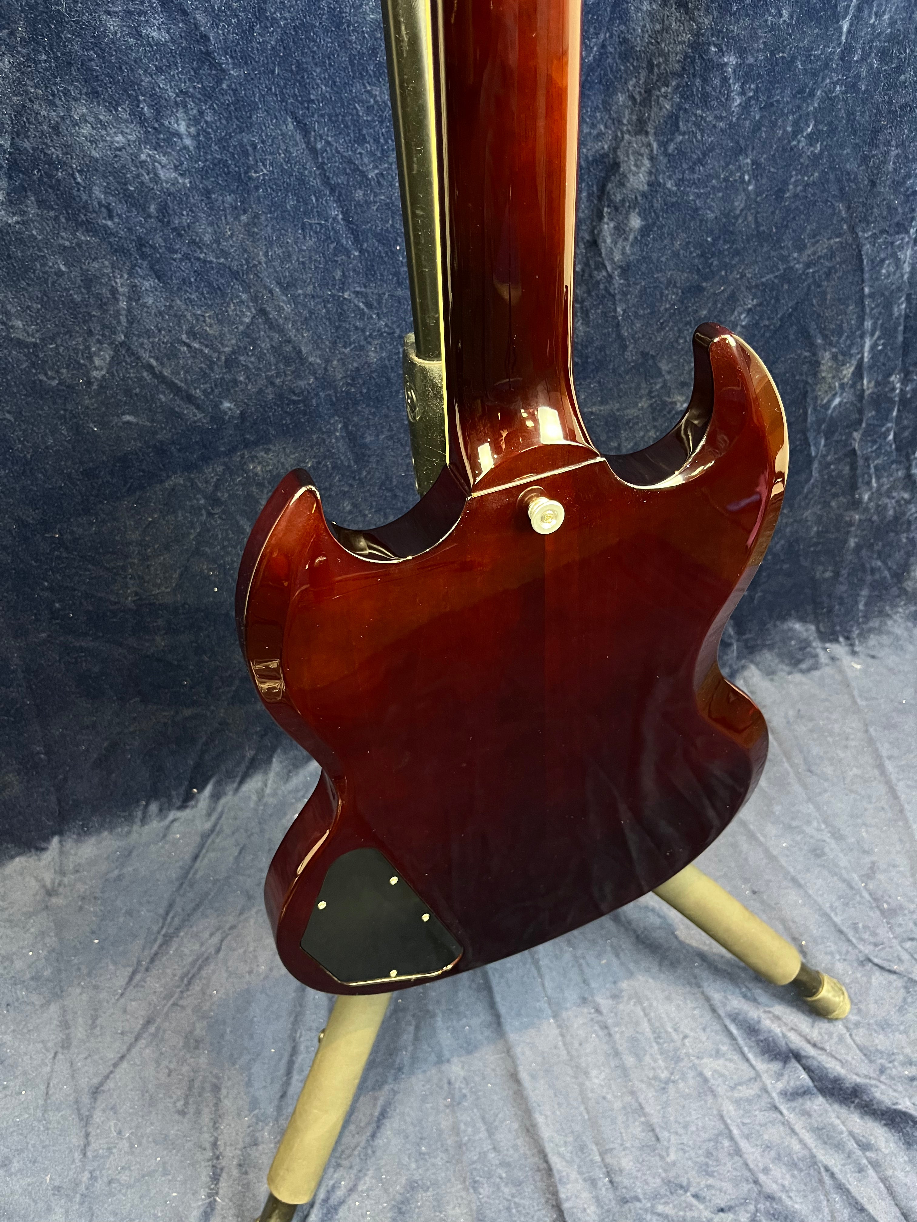 Gibson SG Standard 61 Maestro Vibrola T-Type in Aged Cherry