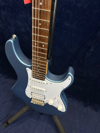 Yamaha Pacifica PAC112J HSS Electric Guitar in Blue Pre-owned