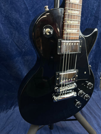 Gibson Les Paul Studio 2008 Model in Ebony Pre-owned with Hard Case