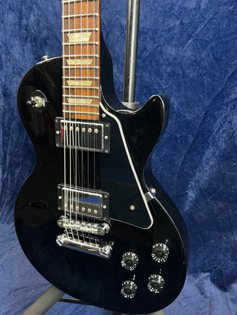 Gibson Les Paul Studio 2008 Model in Ebony Pre-owned with Hard Case